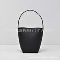 2026 New Style Simple and Fashionable Genuine Leather Women's Tote Bag Bucket Shoulder Commuter Bag Handbag