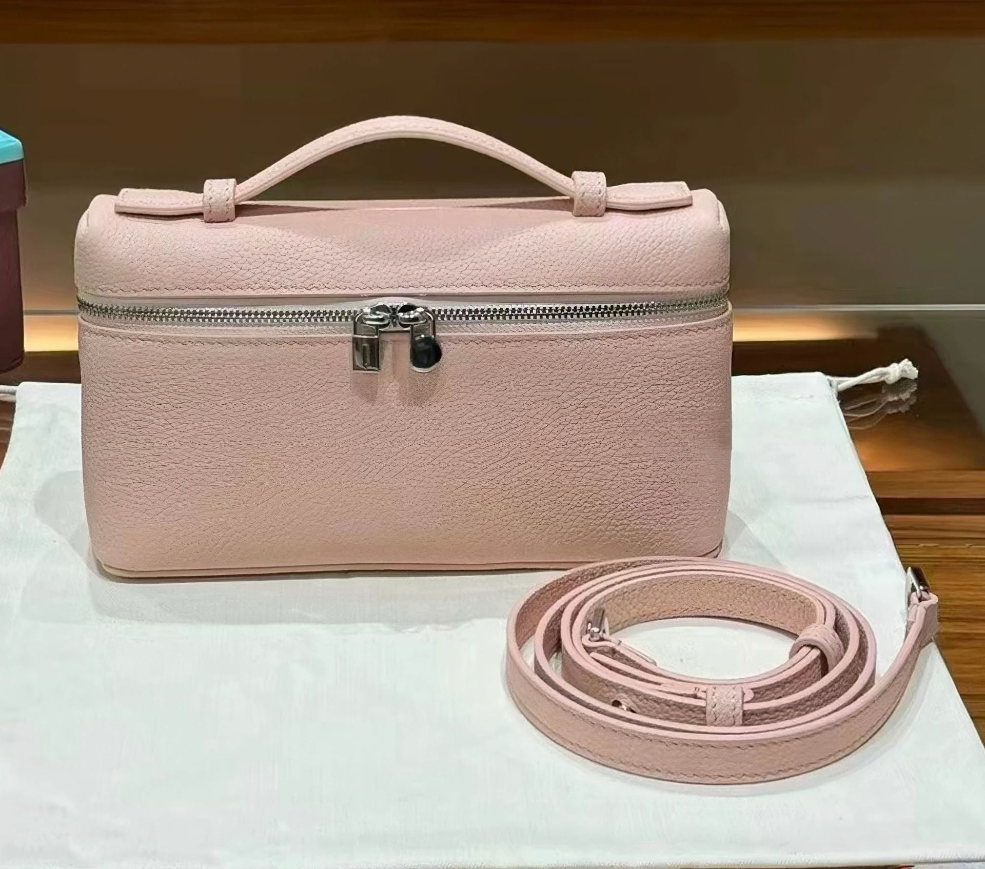 Lp Lunch Box Bag 2025 New First-Layer Cowhide Box Bag High-Quality One-Shoulder Satchel Cross-Body Genuine Leather Women's Bag Cross-Border