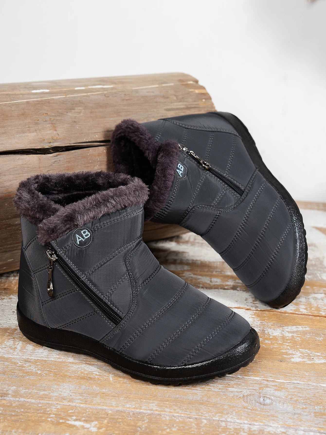 Women's Winter Snow Boots Faux Fur Lined Waterproof Ankle Booties Side Zipper Warm Outdoor Short Boots for Cold Weather